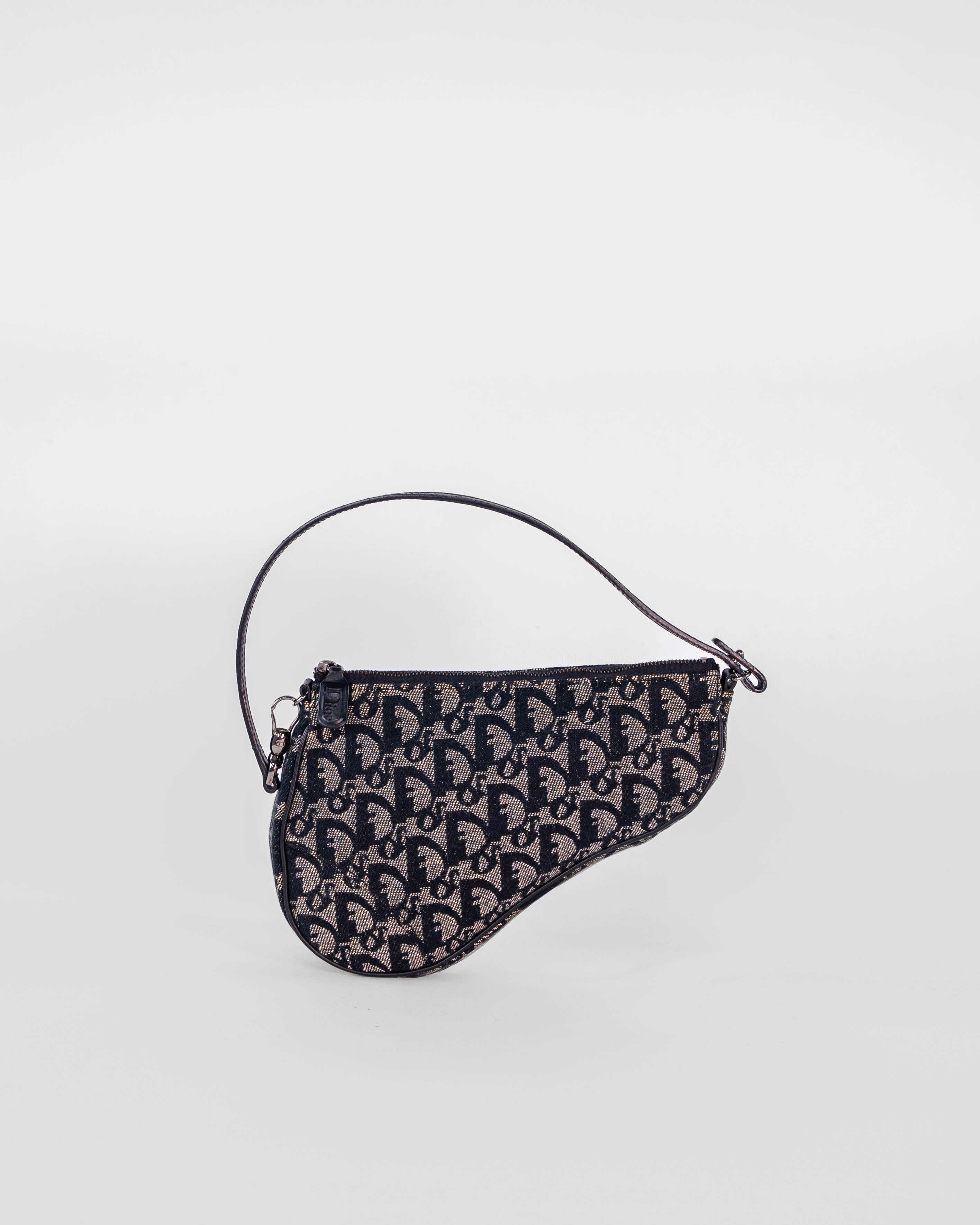 Trotter Canvas Saddle Pouch Black Silver