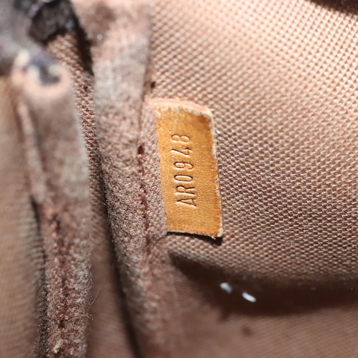 Monogram Pochette Accessoires Pouch