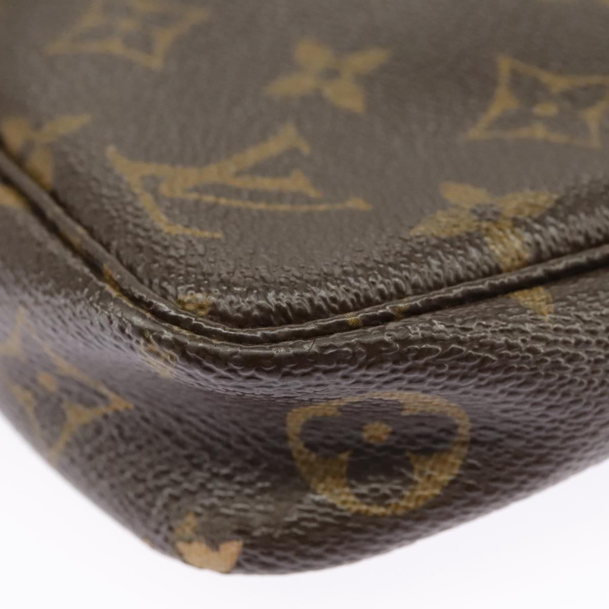 Monogram Pochette Accessoires Pouch