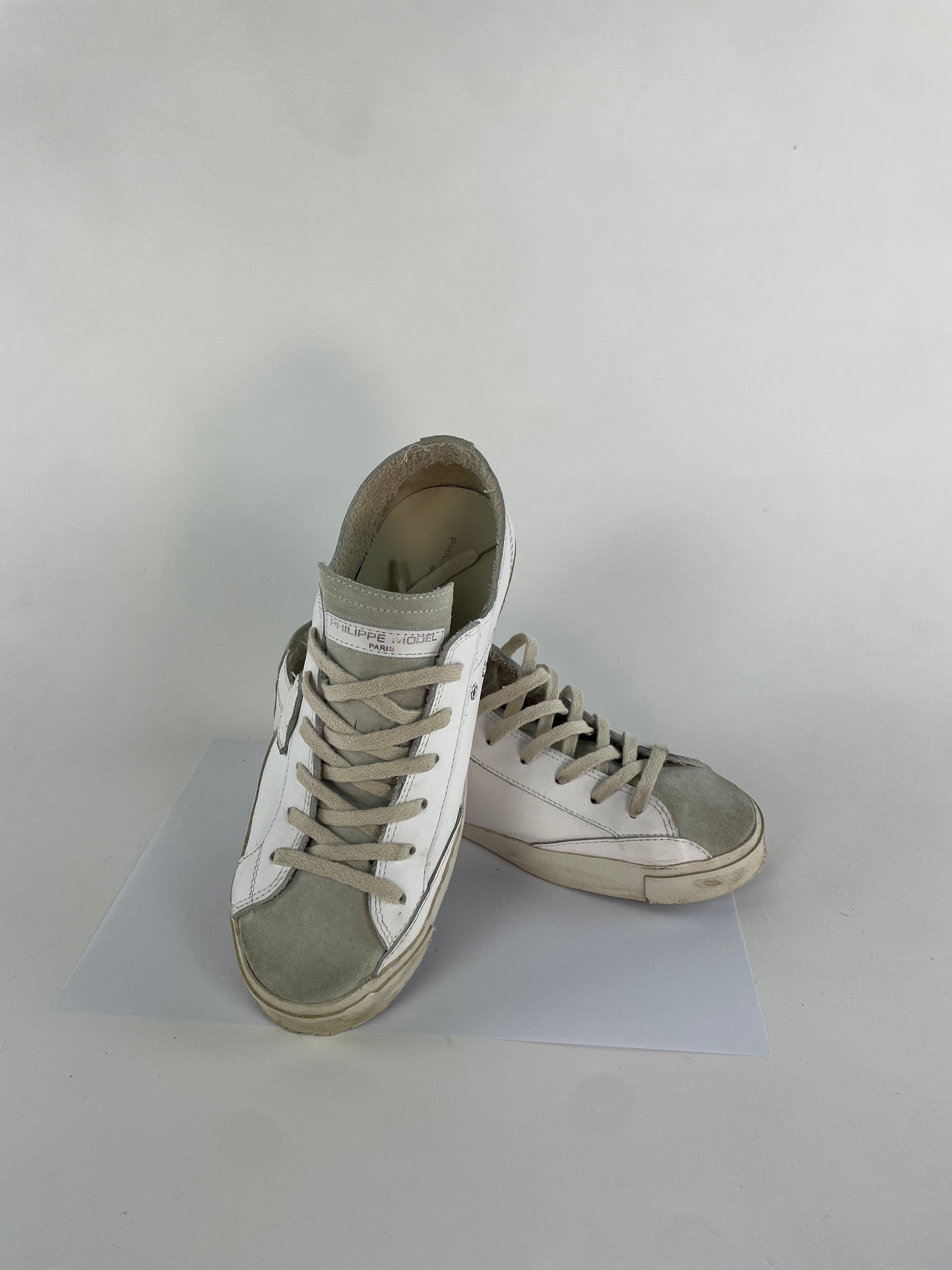 AK004. Men's PRSX Low White Grey