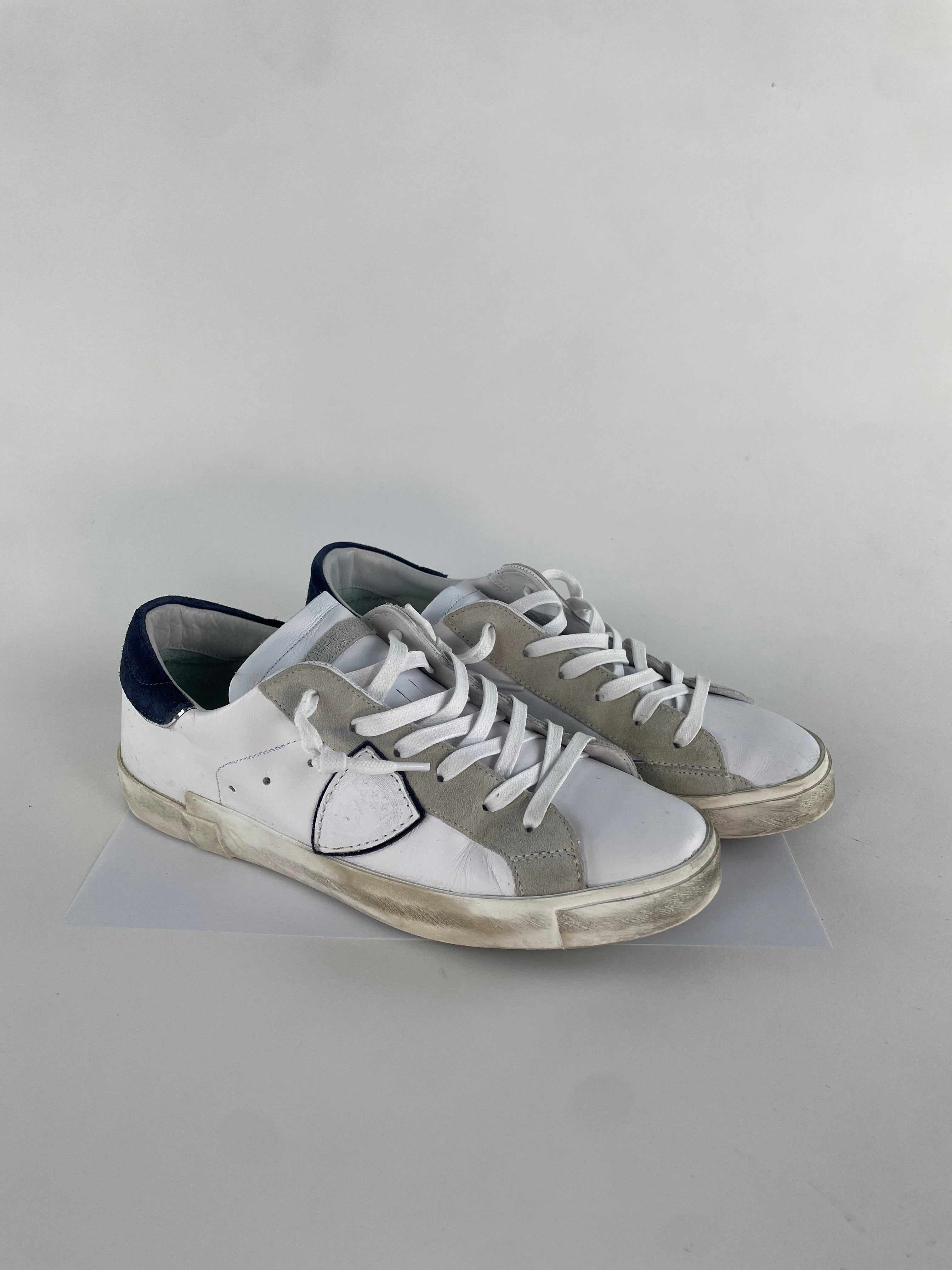 AK003. Men's Prsx Low Suede White Blue