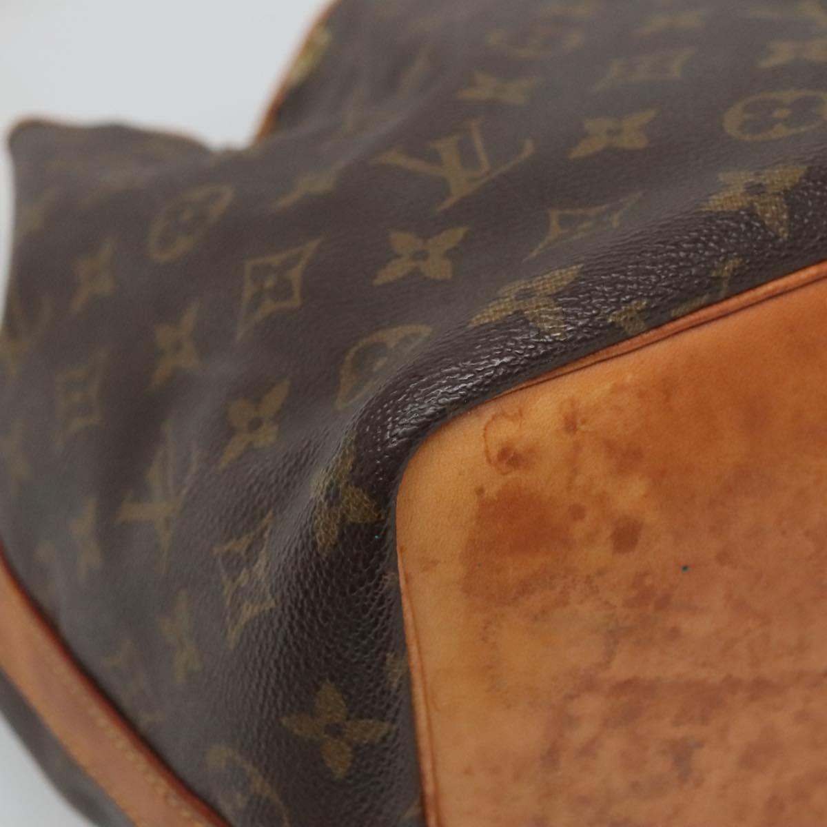 Monogrammi Petit Noe -olkalaukku