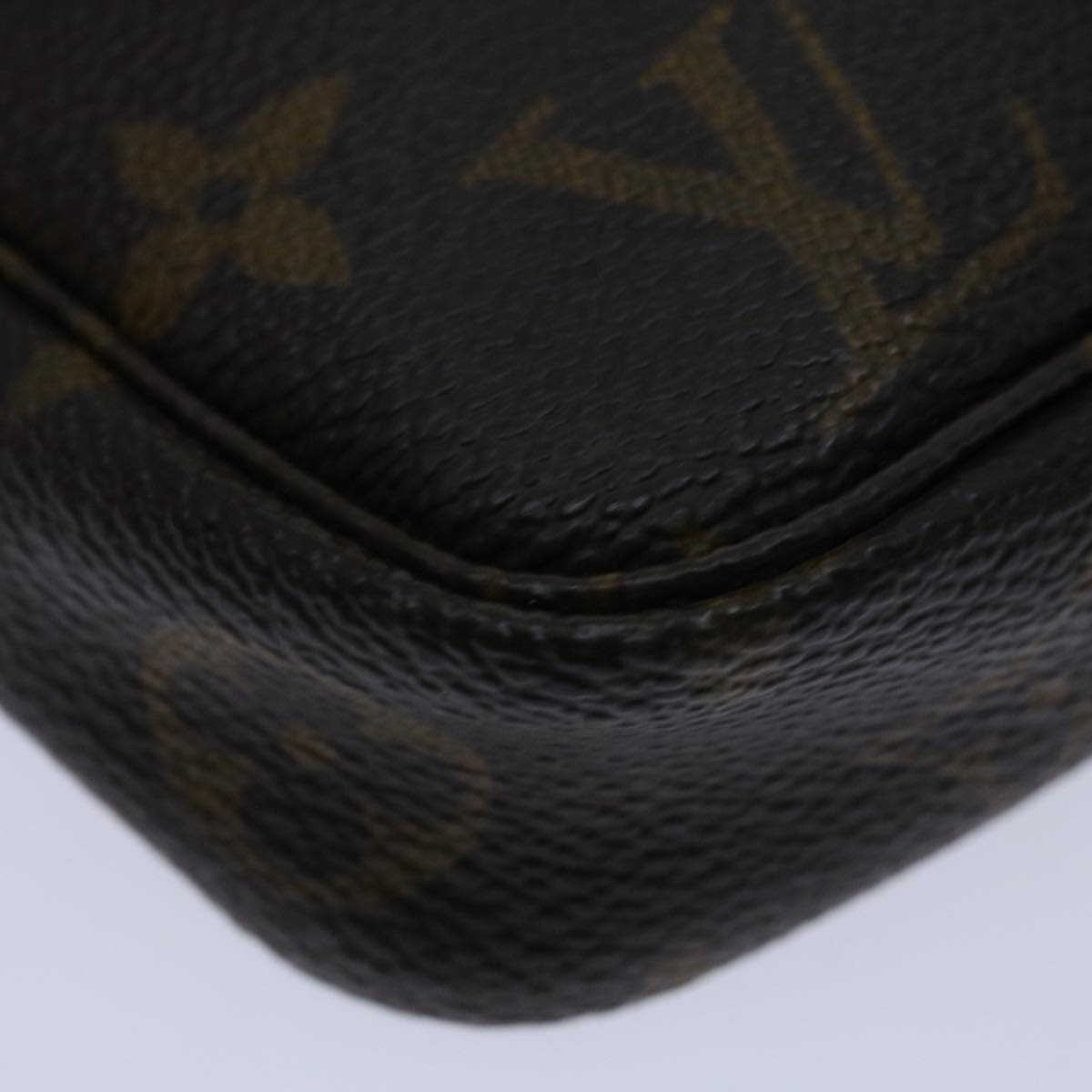 Monogram Pochette Accessoires Pouch