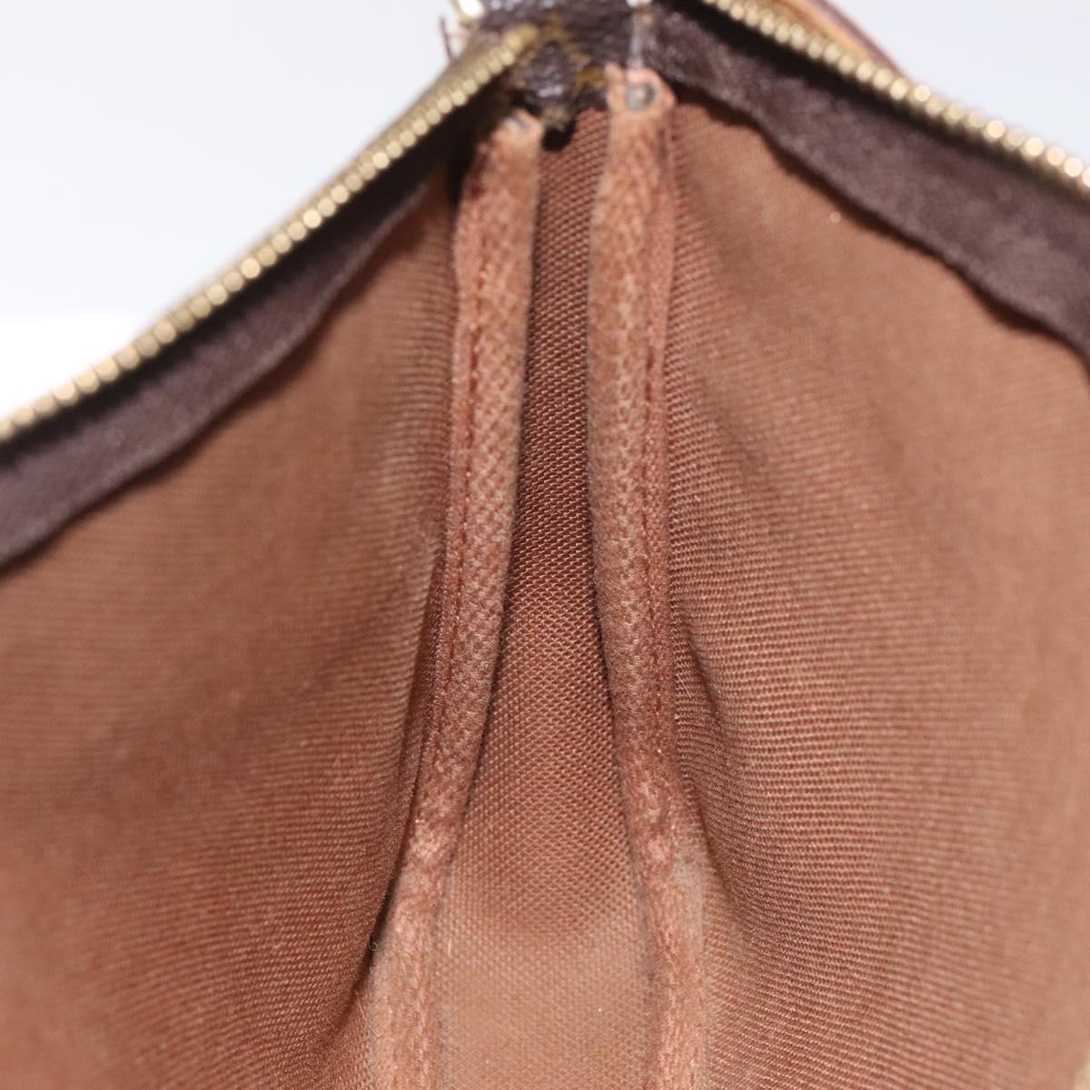 Monogram Pochette -tarvikepussi