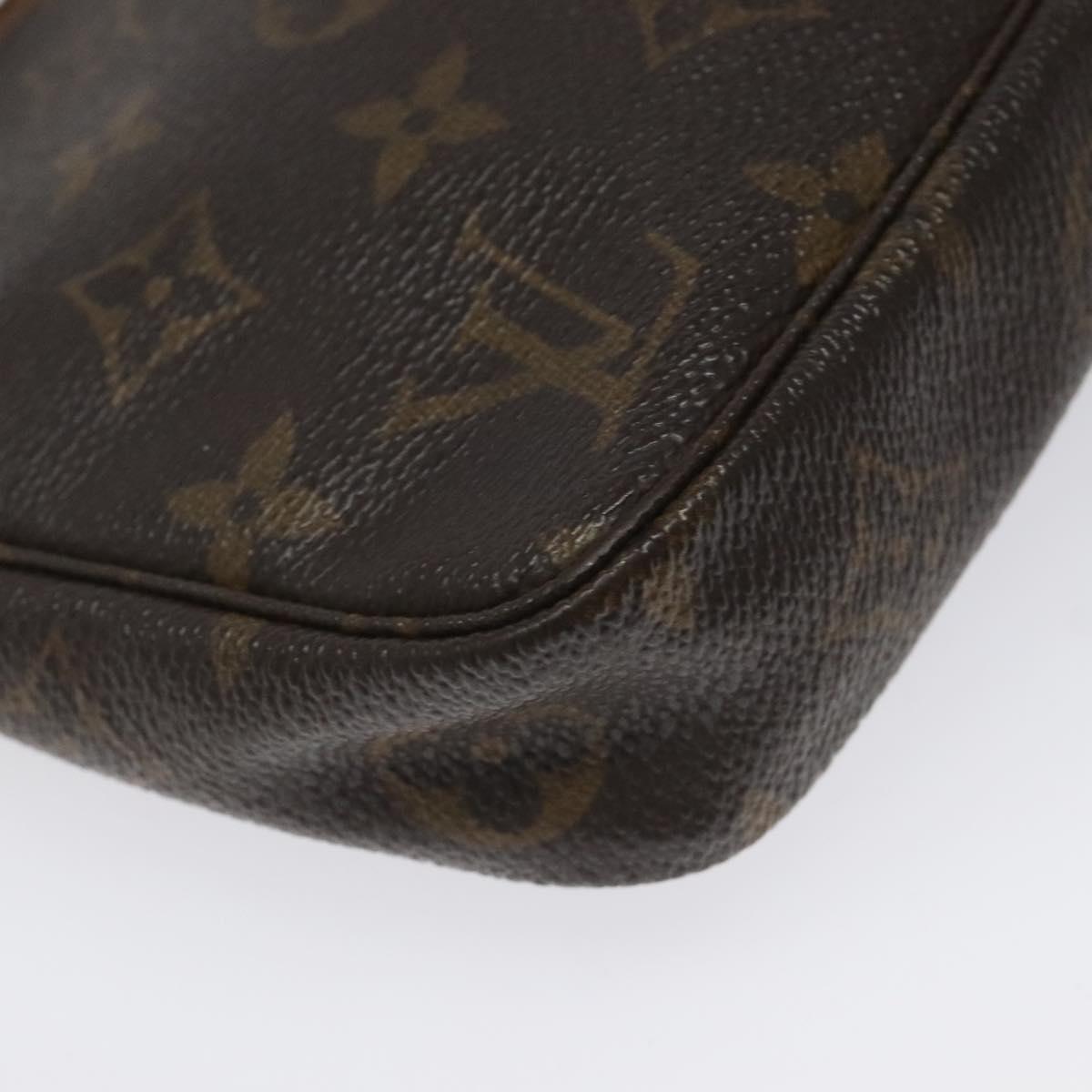 Monogram Pochette -tarvikepussi