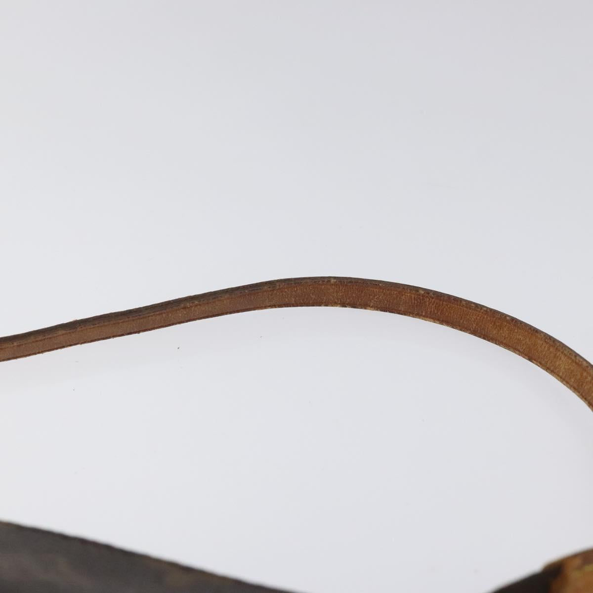 Monogram Pochette -tarvikepussi