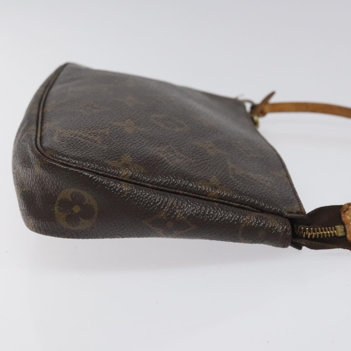 Monogram Pochette -tarvikepussi