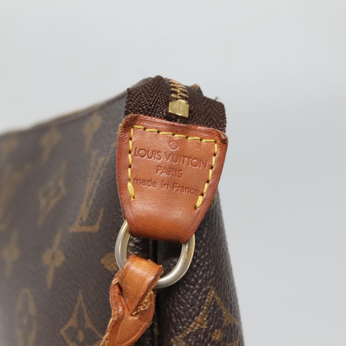 Monogram Pochette Accessoires Pouch