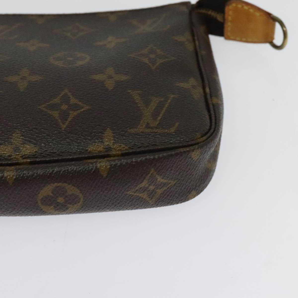 Monogram Pochette -tarvikepussi