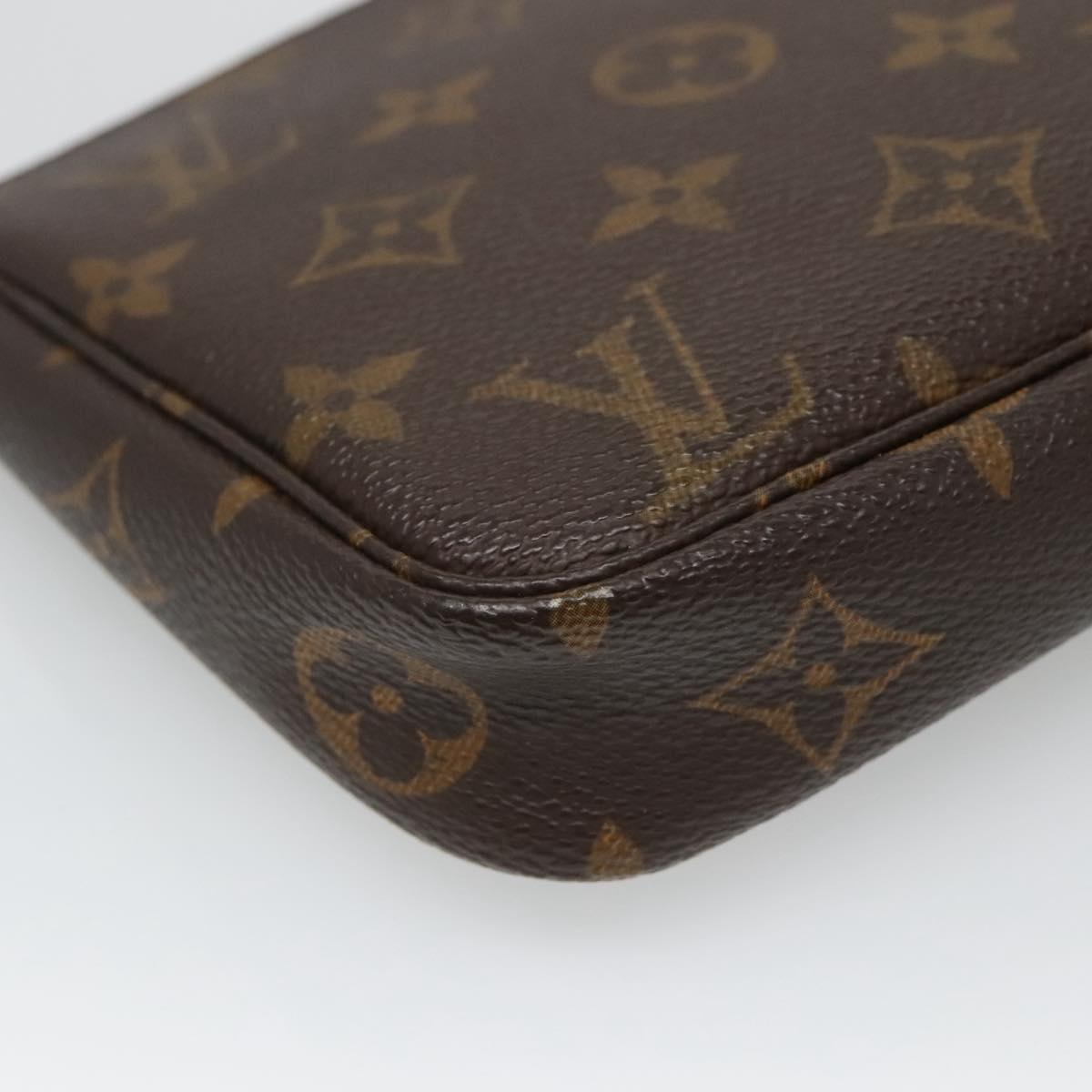 Monogram Pochette -tarvikepussi
