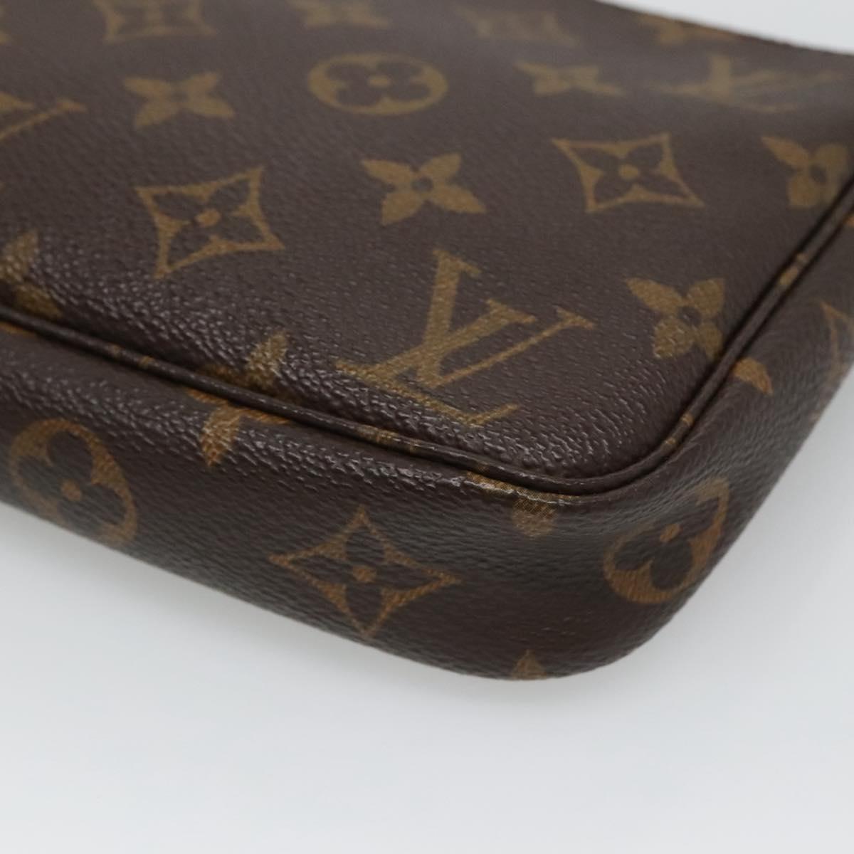 Monogram Pochette -tarvikepussi