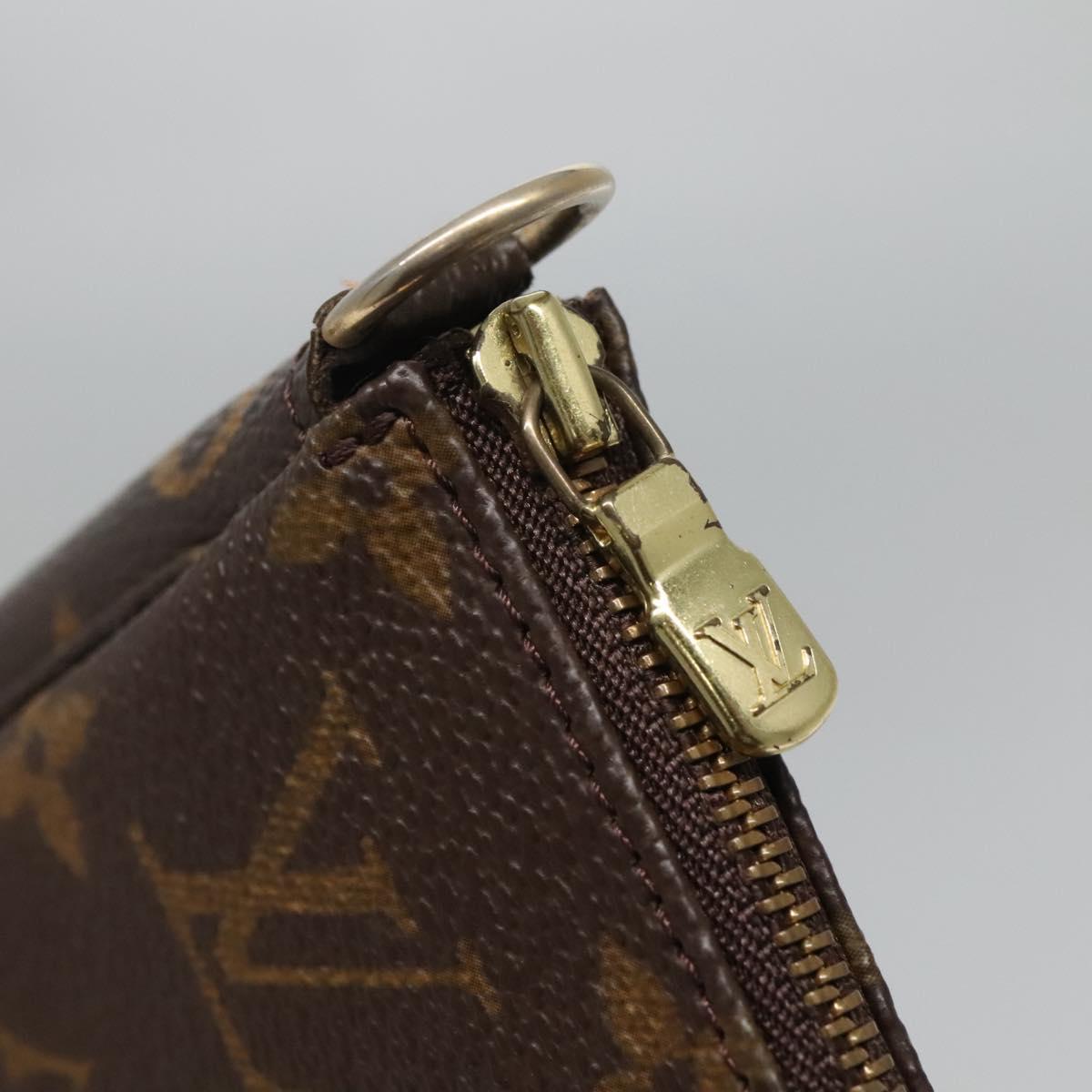 Monogram Pochette -tarvikepussi