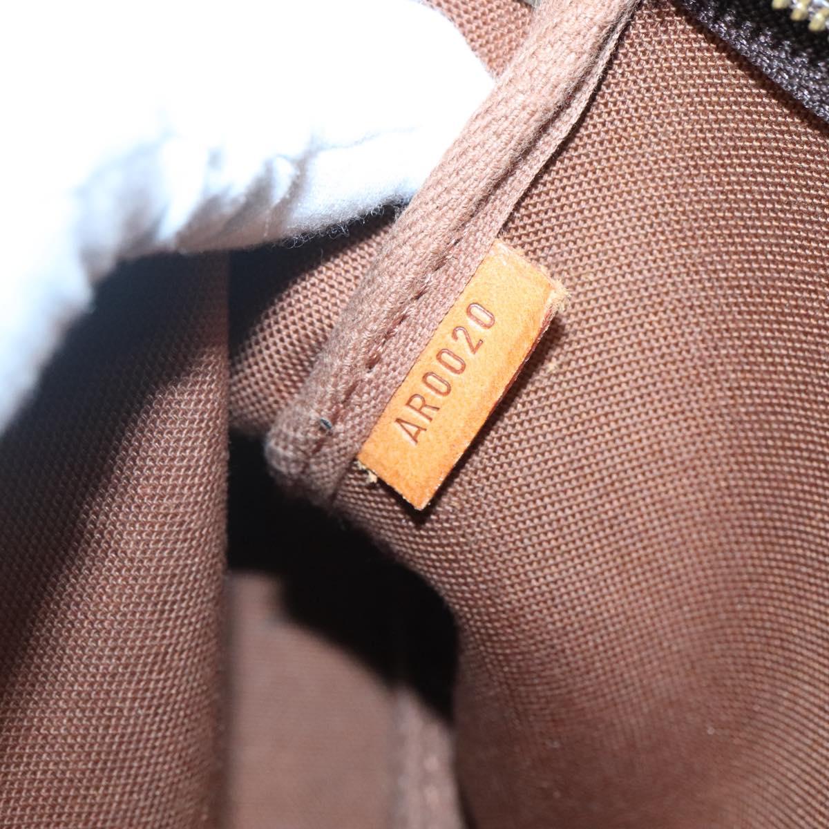 Monogram Pochette -tarvikepussi