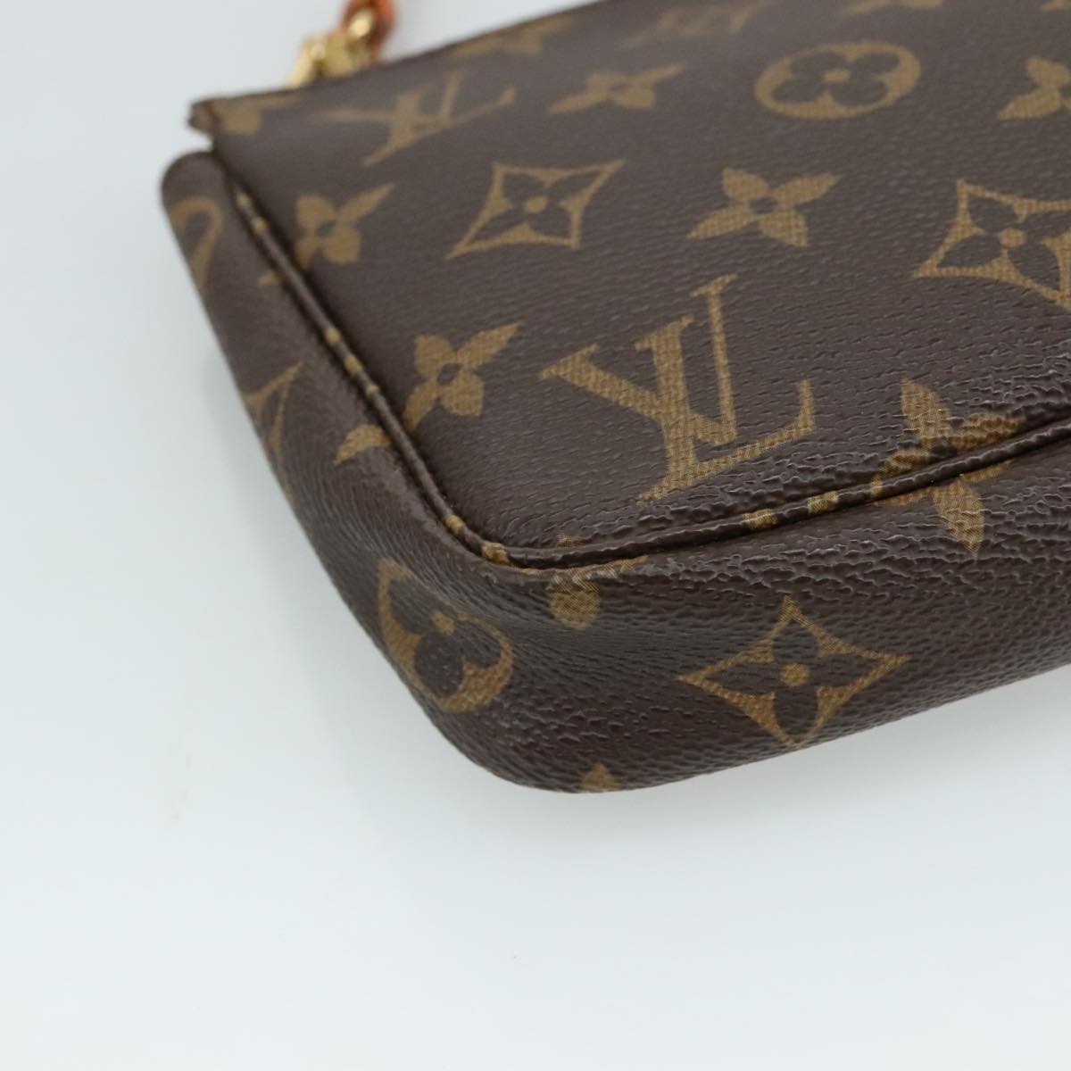 Monogram Pochette Accessoires Pouch