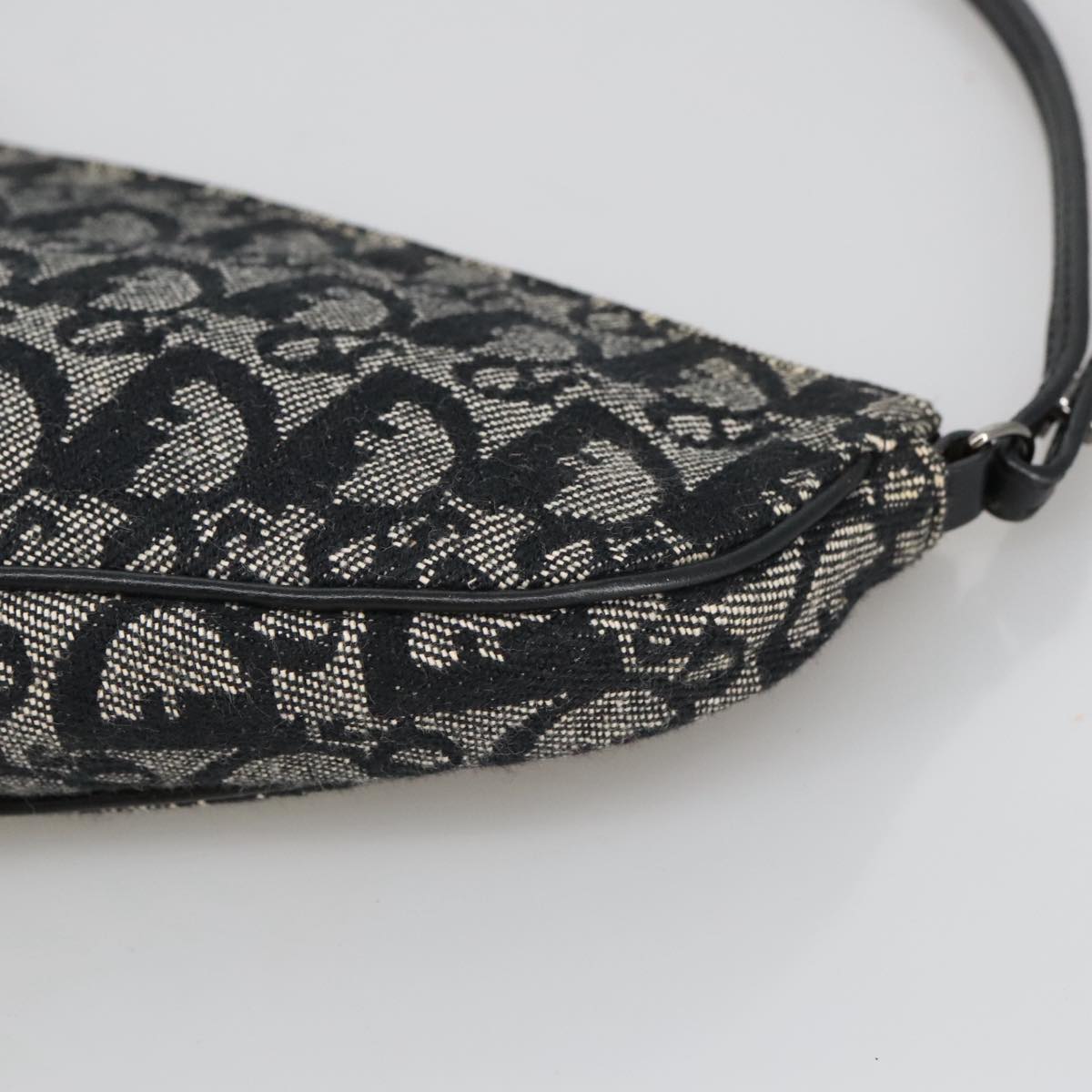 Trotter Canvas Saddle Pouch Black Silver