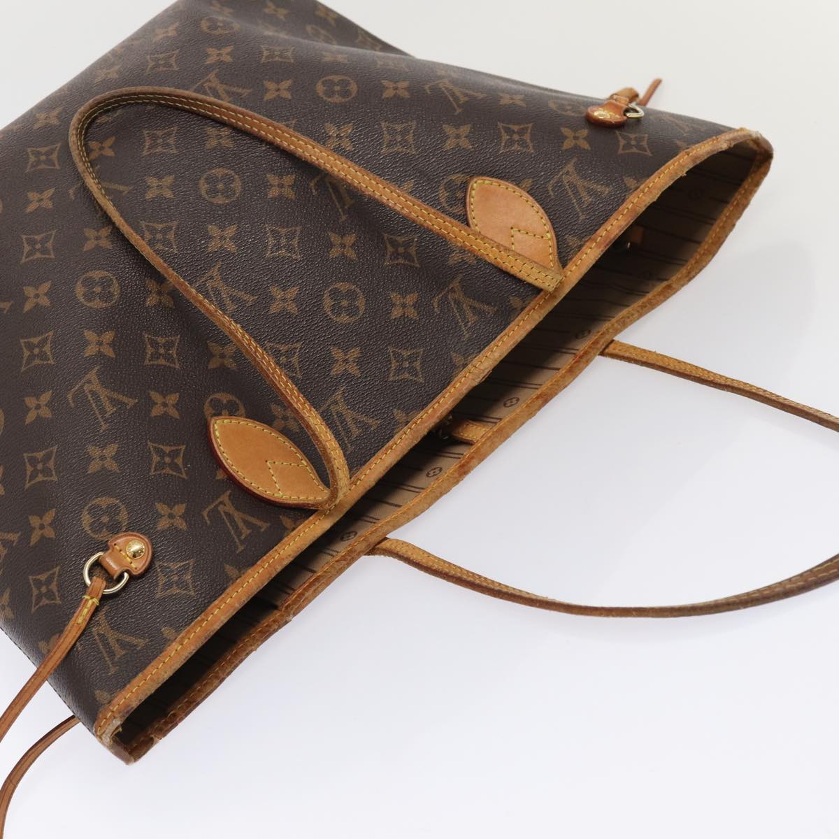 Monogrammi Neverfull MM -kangaskassi