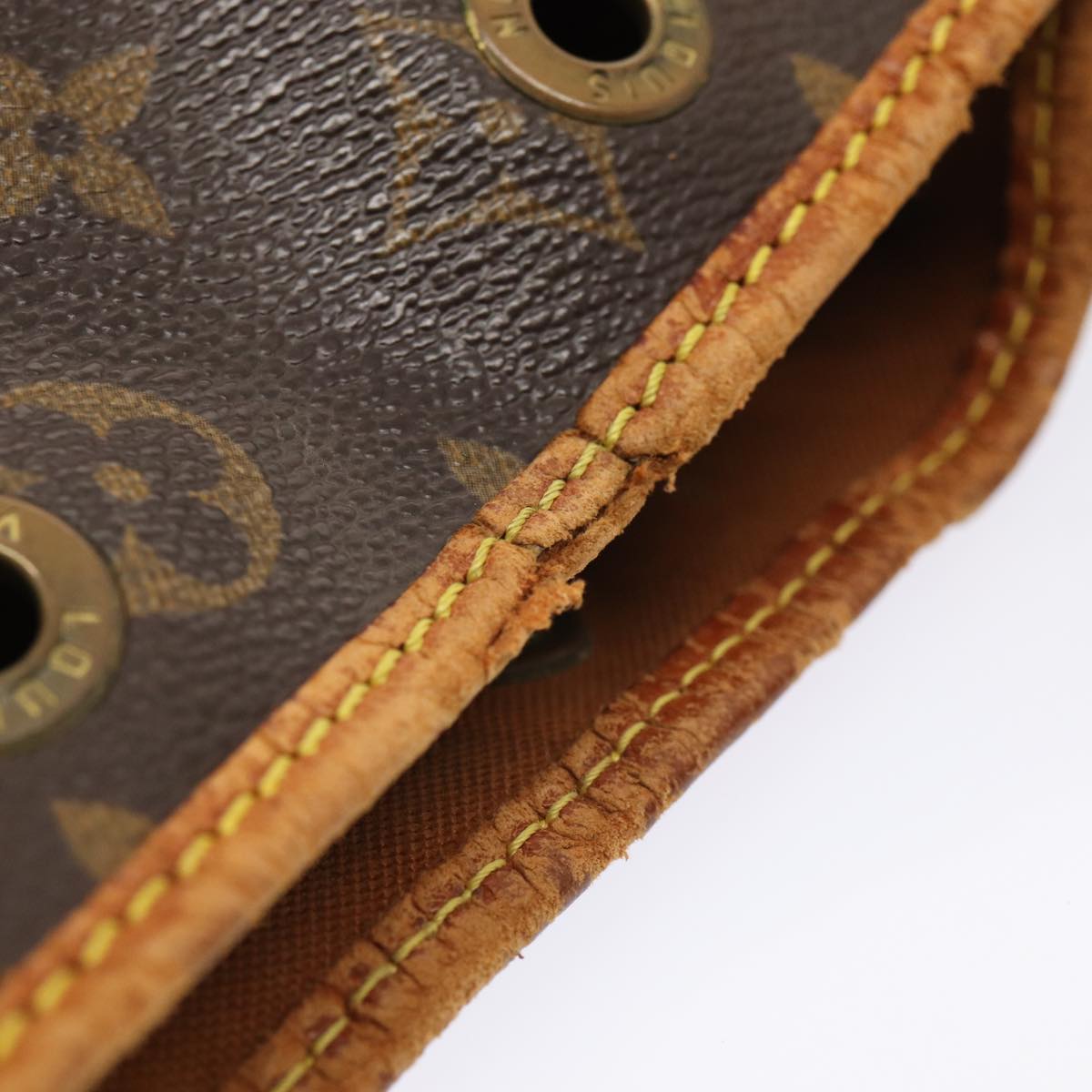 Monogrammi Noe Olkalaukku