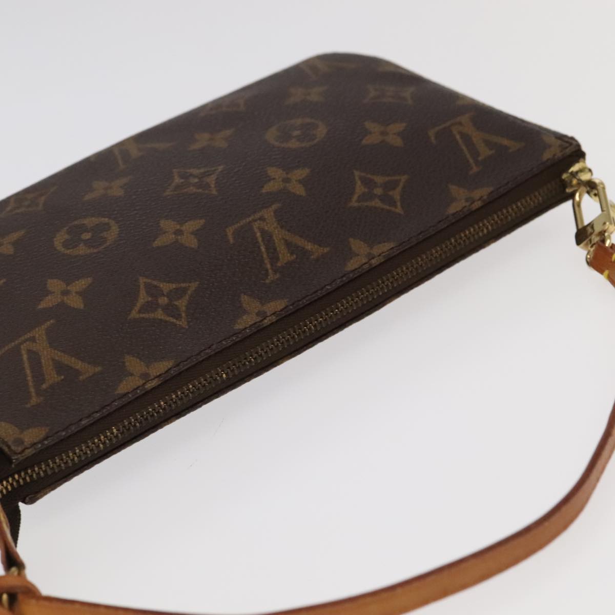 Monogram Pochette -tarvikepussi