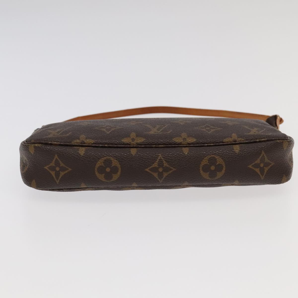 Monogram Pochette -tarvikepussi