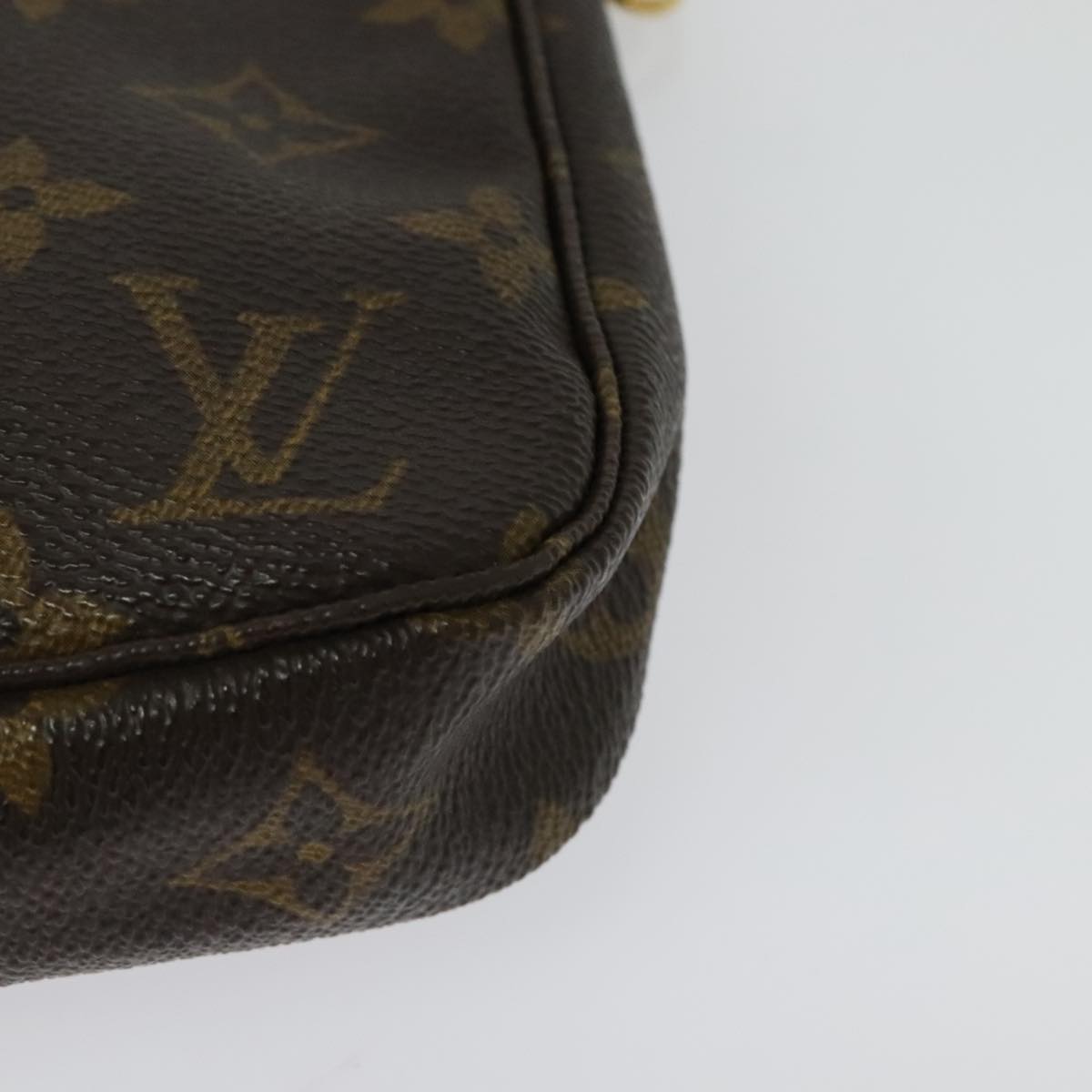 Monogram Pochette Accessoires Pouch