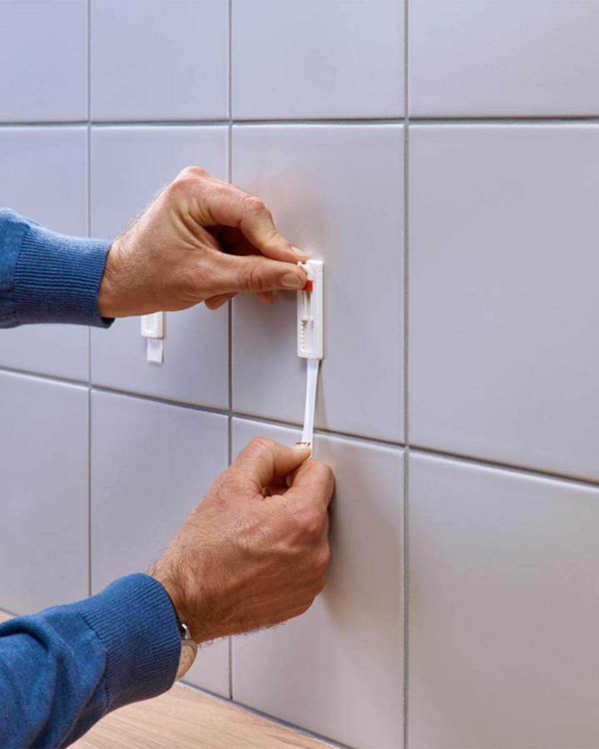 Självhäftande Justerbar kakelspik 2-pack