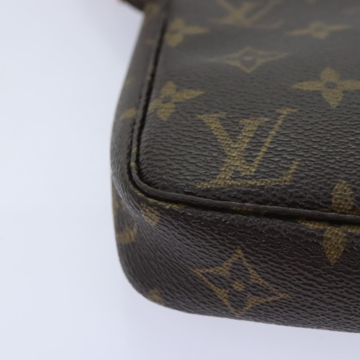 Monogram Pochette Accessoires Pouch