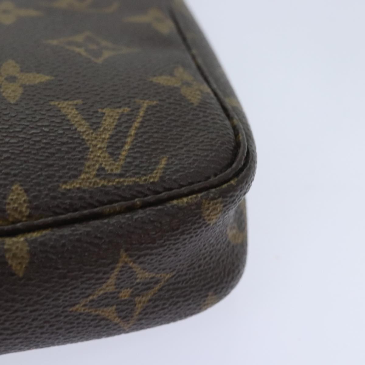 Monogram Pochette Accessoires Pouch