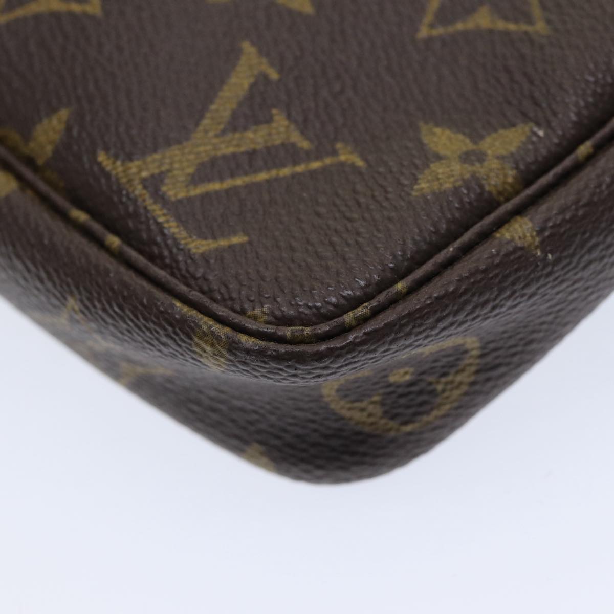 Monogram Pochette Accessoires Pouch