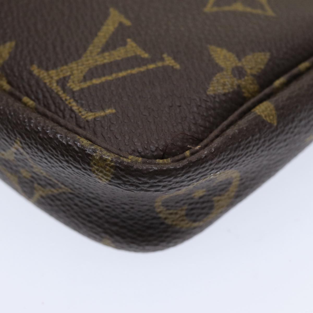 Monogram Pochette Accessoires Pouch