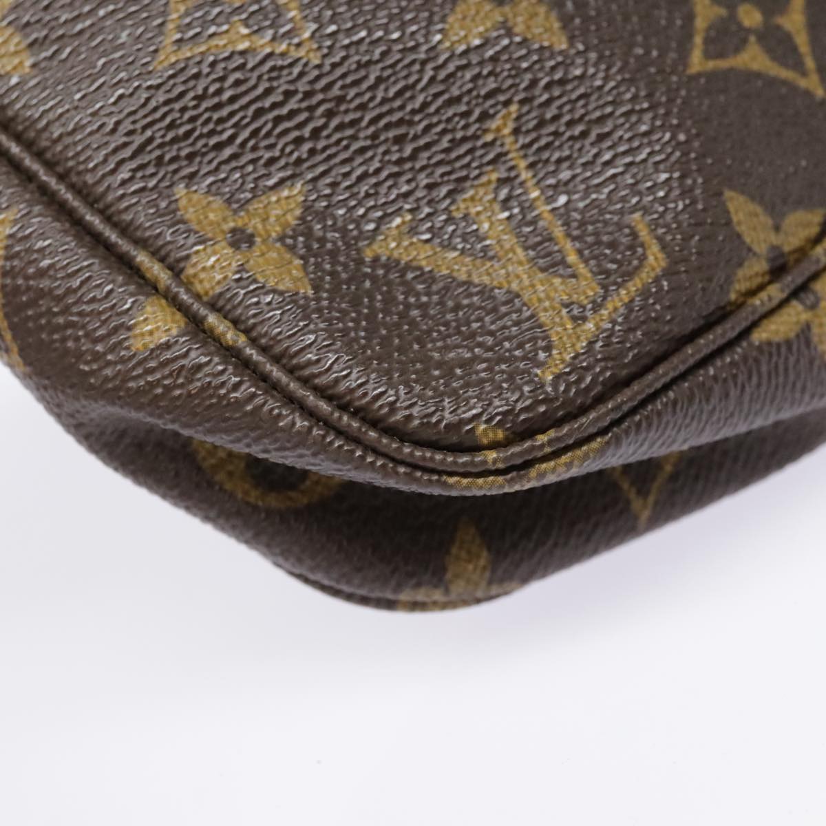 Monogram Pochette Accessoires Pouch