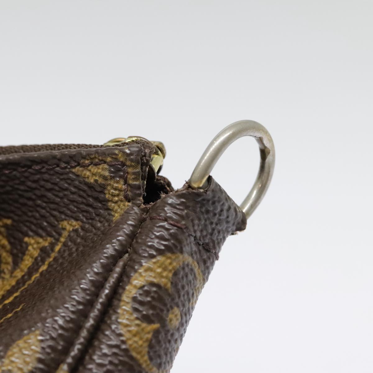 Monogram Pochette Accessoires Pouch