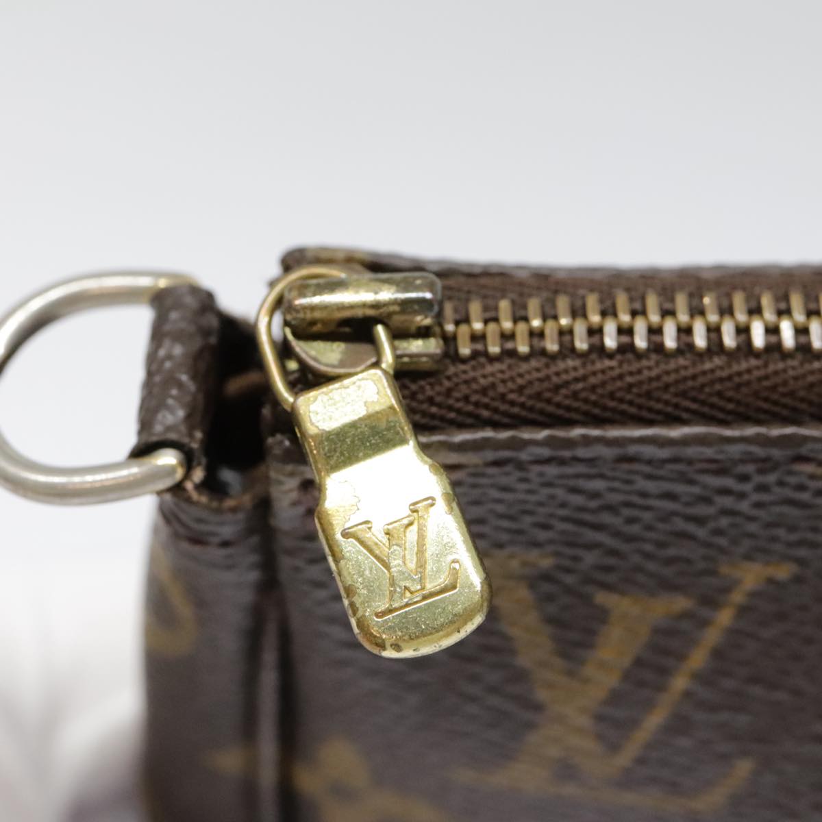 Monogram Pochette Accessoires Pouch