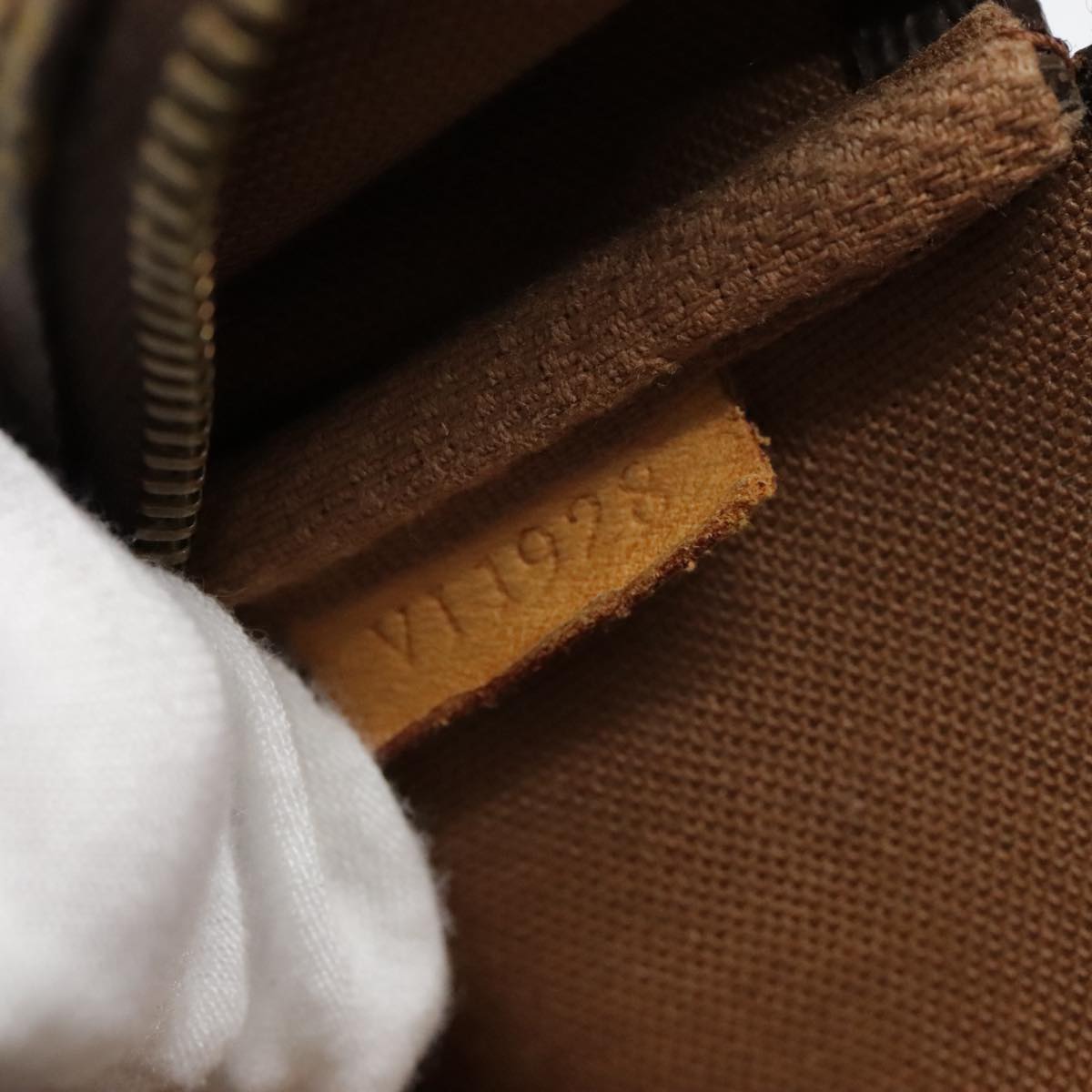 Monogram Pochette Accessoires Pouch