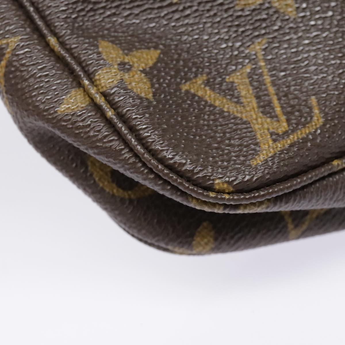 Monogram Pochette Accessoires Pouch