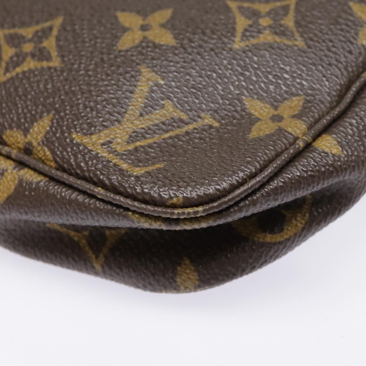 Monogram Pochette Accessoires Pouch