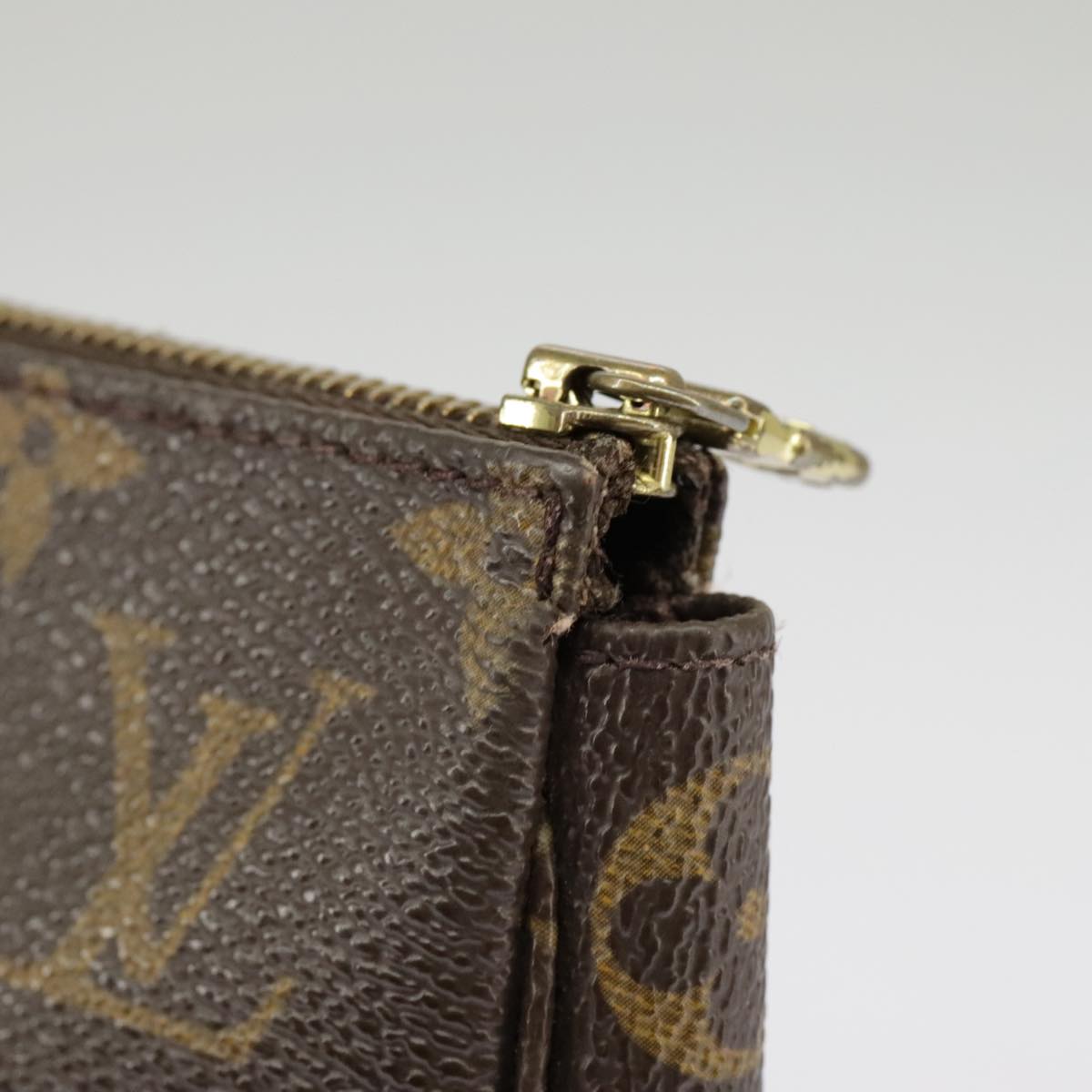 Monogram Pochette Accessoires Pouch