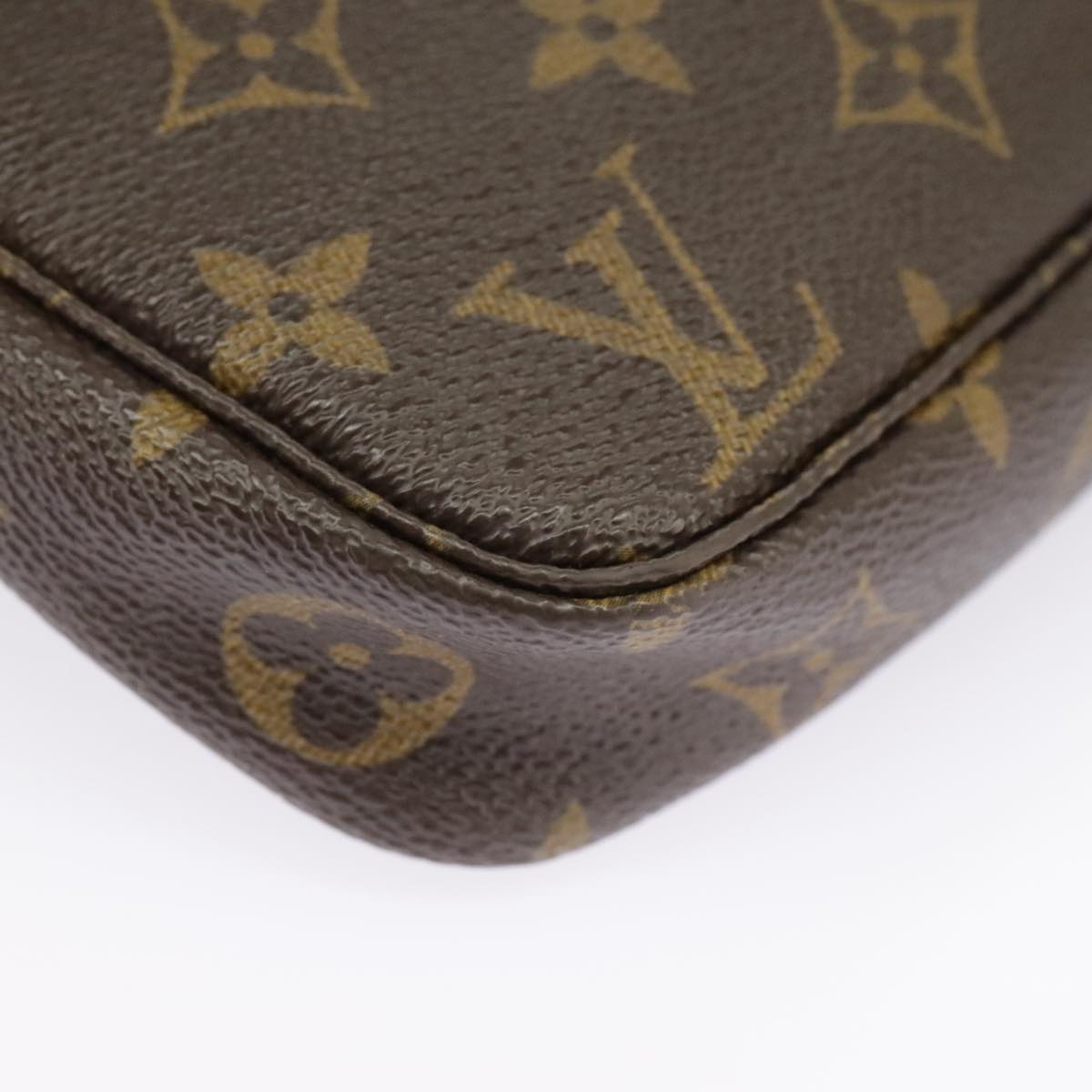 Monogram Pochette Accessoires Pouch