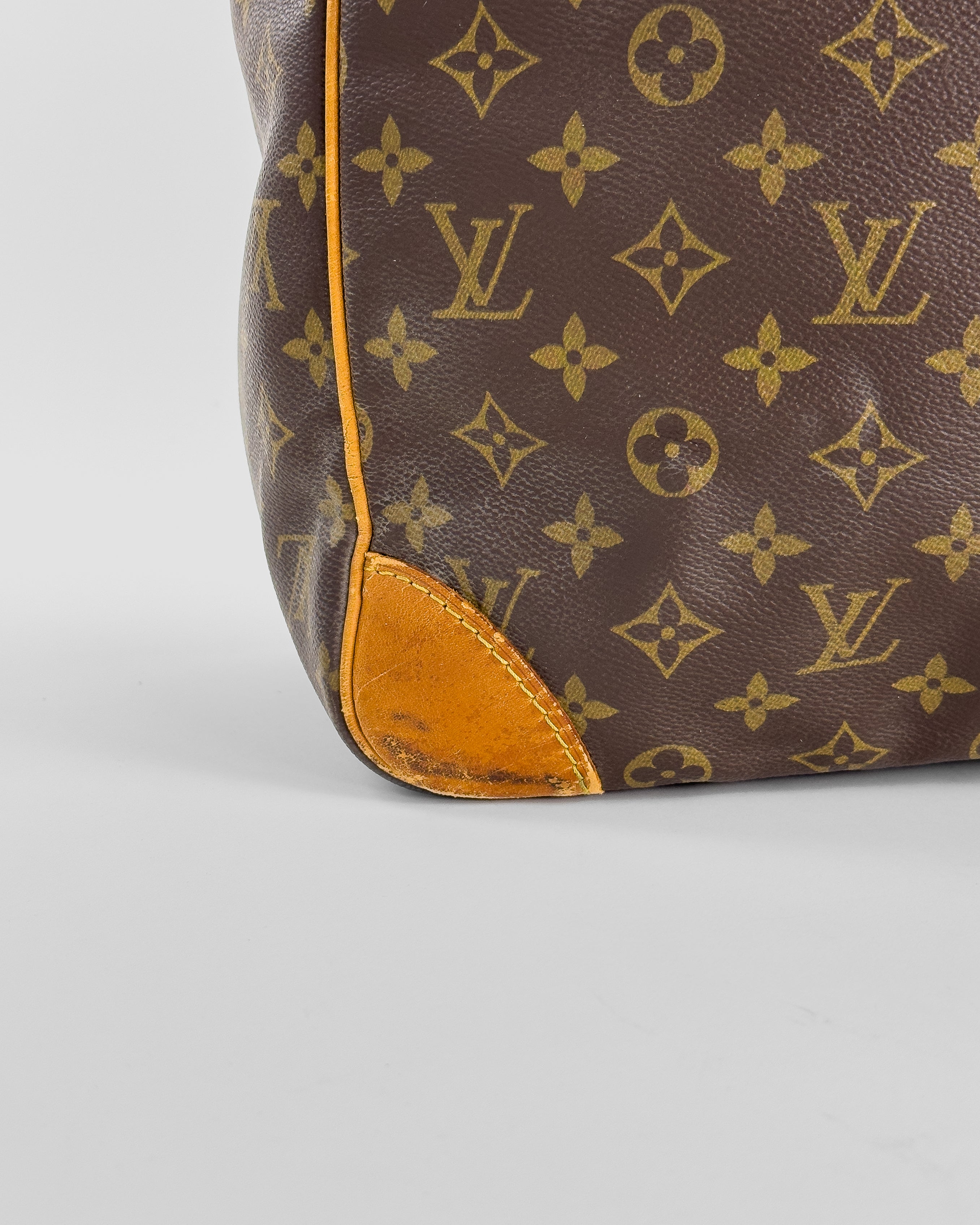 Handla Louis Vuitton Sirius 55 Suitcase Monogram online | Smidigt och enkelt på nätet - Merchsweden |