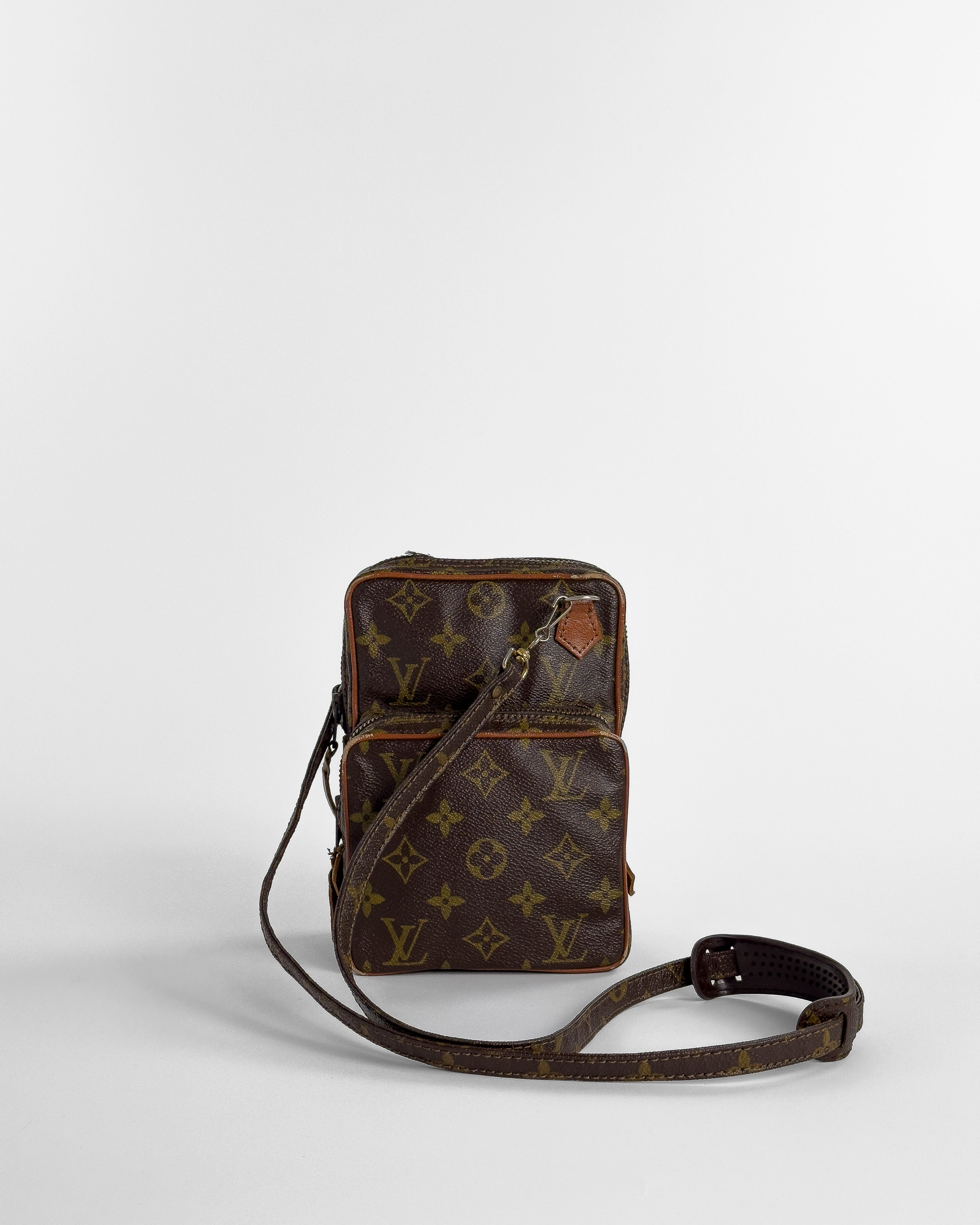 Handla Louis Vuitton Amazon MM Shoulder Bag Monogram online | Smidigt och enkelt på nätet - Merchsweden |