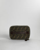 Handla Fendi Zucca Canvas Vanity Pouch online | Smidigt och enkelt på nätet - Merchsweden |