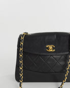 Handla Chanel Matelasse Turn Lock Chain Shoulder Bag Lamb Skin Black CC online | Smidigt och enkelt på nätet - Merchsweden |