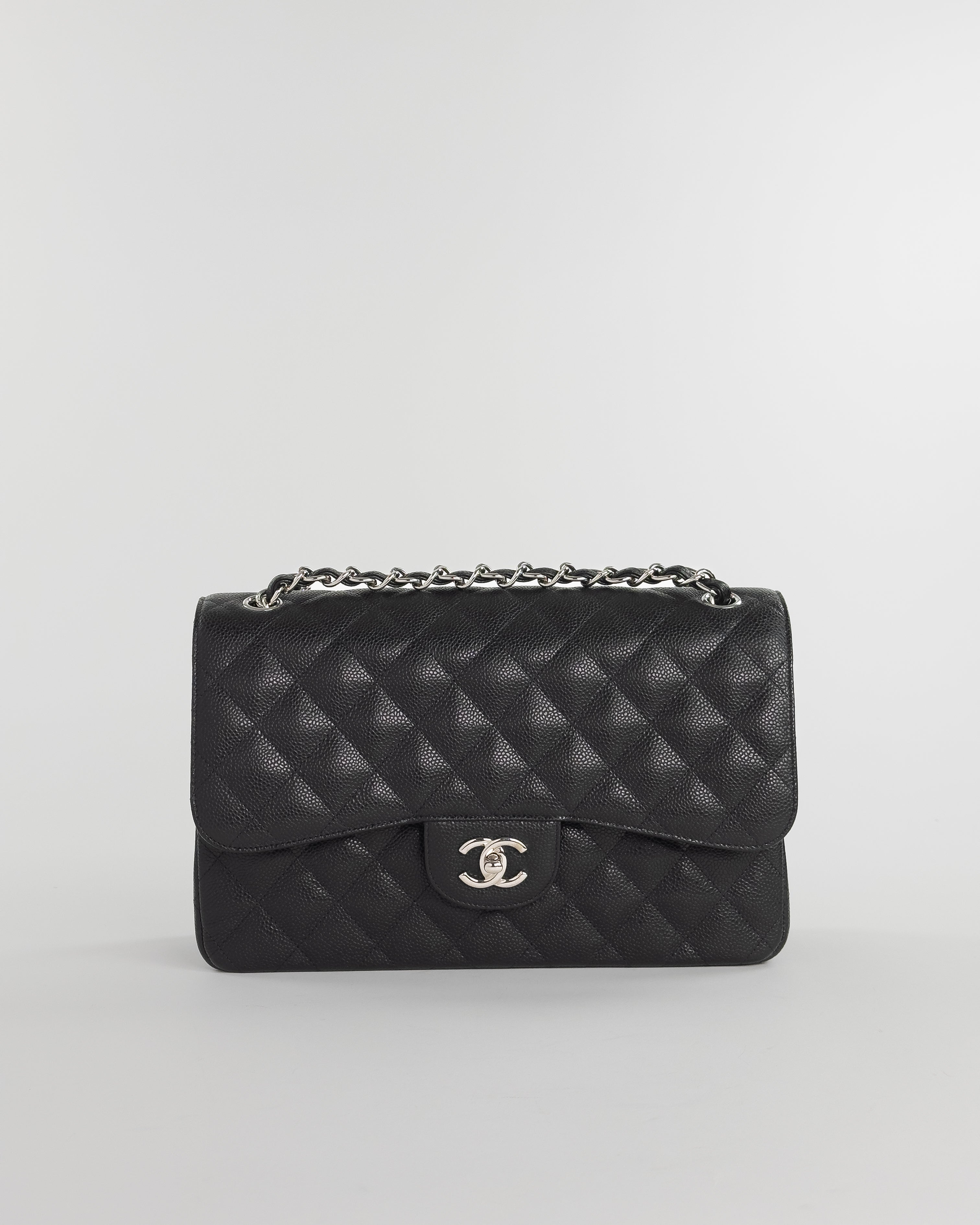 Handla Chanel Caviar Skin Chain Double Flap big Matelasse Shoulderbag Black online | Smidigt och enkelt på nätet - Merchsweden |