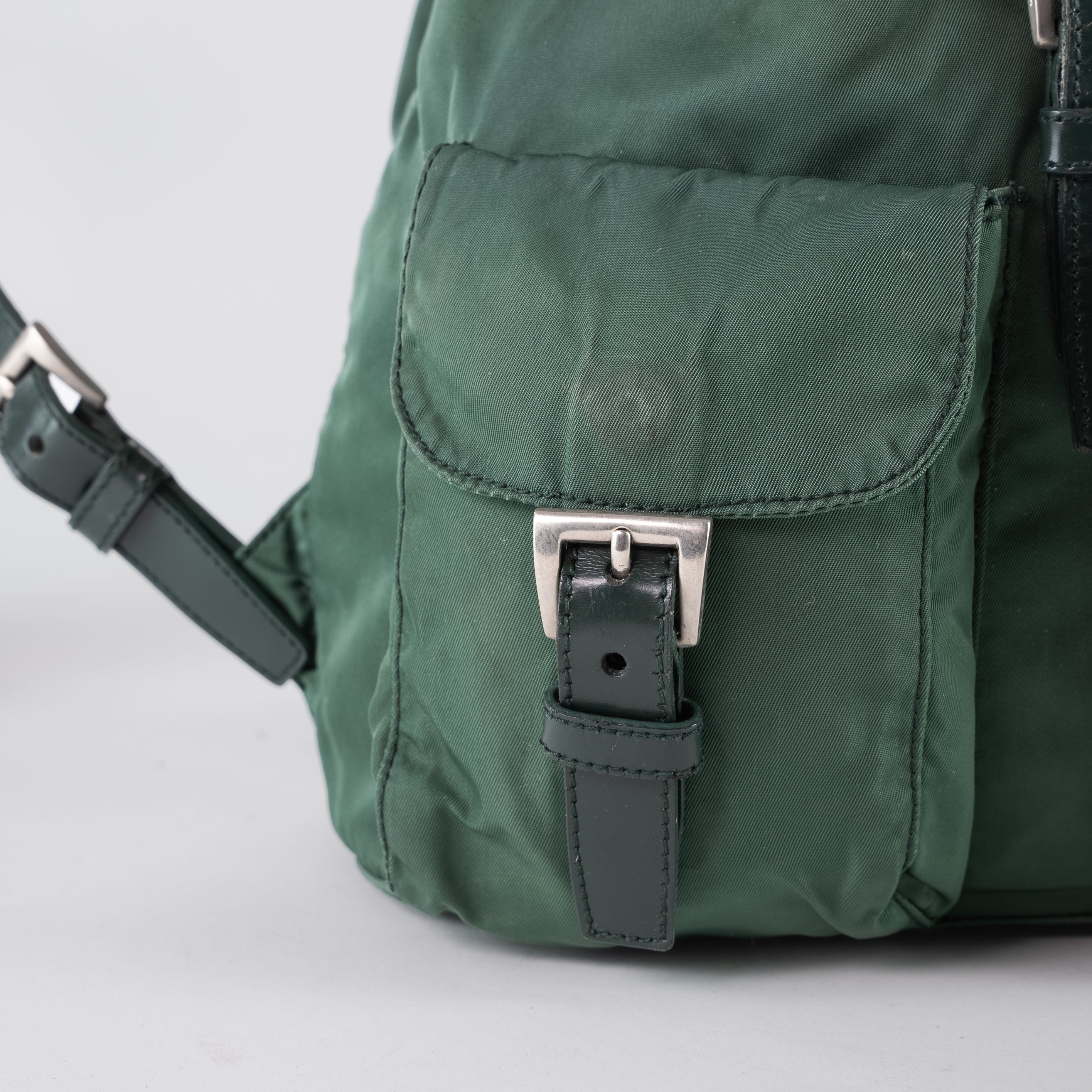 Handla Prada Backpack online | Smidigt och enkelt på nätet - Merchsweden |