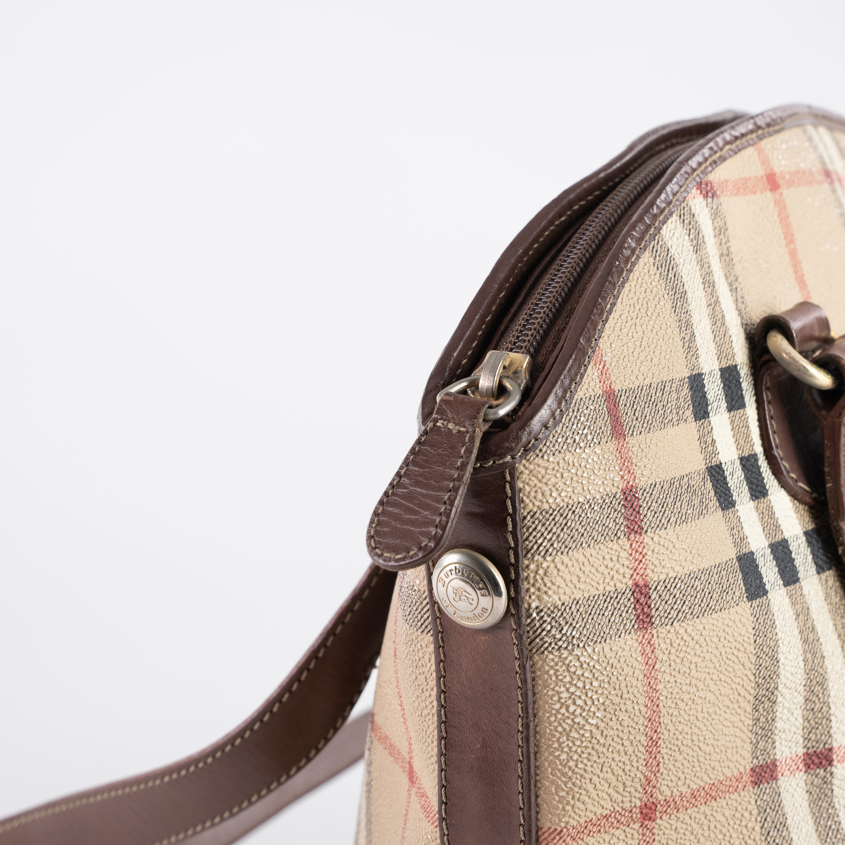 Handla Burberry Nova Check Shoulder bag online | Smidigt och enkelt på nätet - Merchsweden |