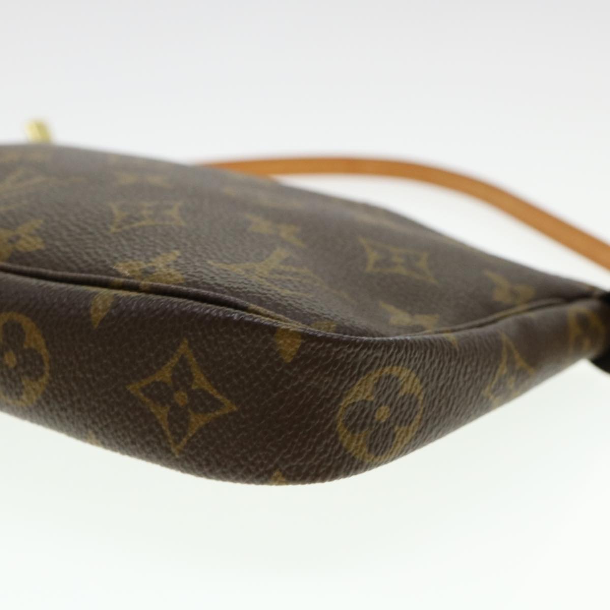 Handla Louis Vuitton Monogram Pochette Accessoires Pouch online | Smidigt och enkelt på nätet - Merchsweden |