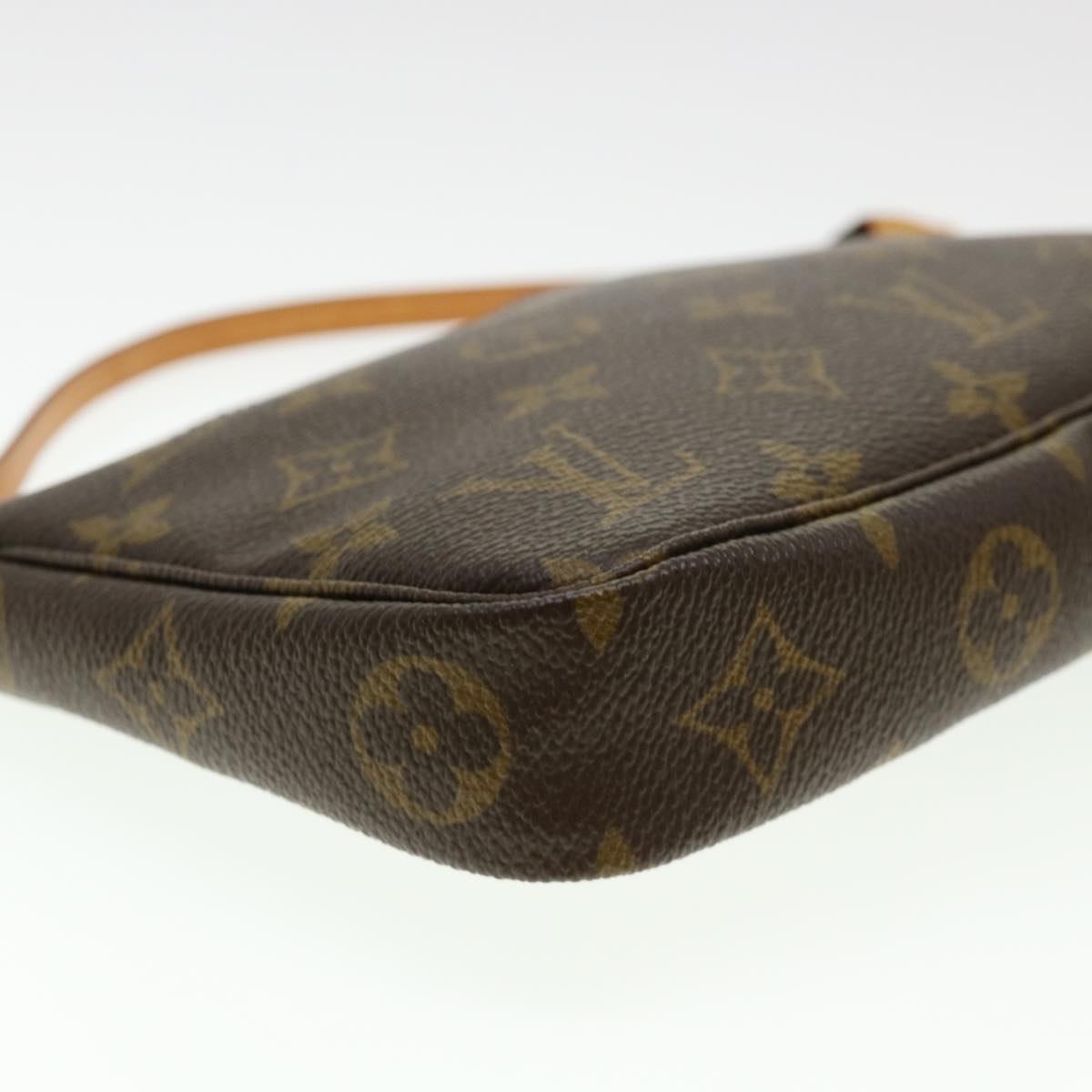 Handla Louis Vuitton Monogram Pochette Accessoires Pouch online | Smidigt och enkelt på nätet - Merchsweden |