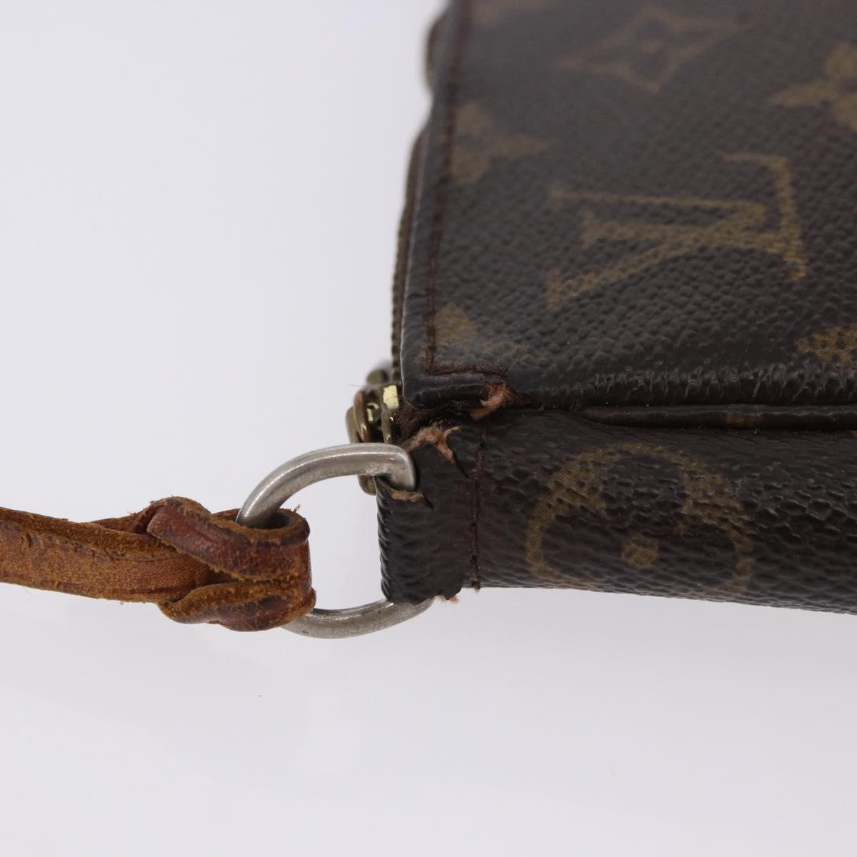 Monogram Pochette Accessoires Pouch