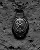 Handla Omega x Swatch Mission To The Moonphase "Snoopy New Moon" online | Smidigt och enkelt på nätet - Merchsweden |