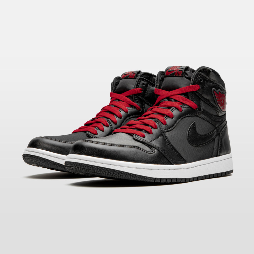 Nike Jordan 1 "Black Satin Gym Red" High - Jordan 1 | Trendiga kläder & skor - Merchsweden |