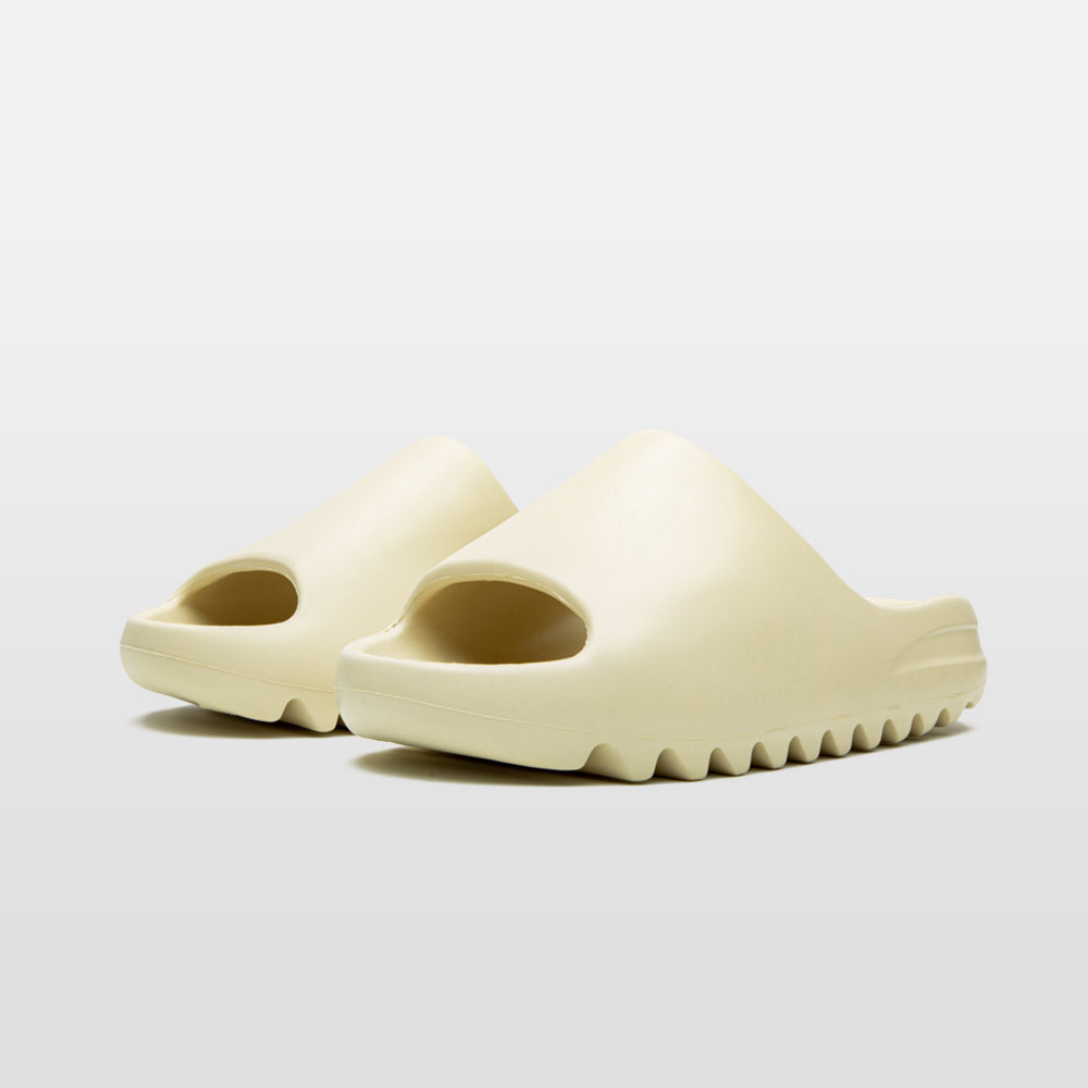 Adidas Yeezy Slide "Bone" - Yeezy Slide | Trendiga kläder & skor - Merchsweden |